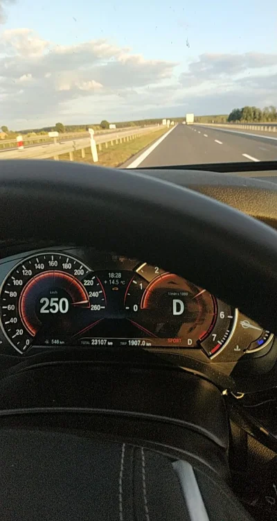 kapslusz - Lubię #!$%@?ć

BMW 6 GT 2.0d 240km

#motoryzacja #gownowpis