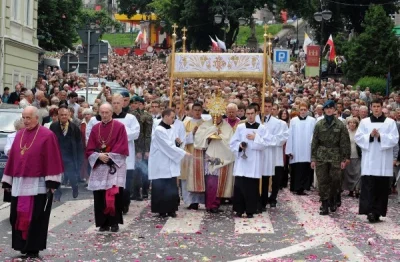 m.....0 - Przypominam o dzisiejszych pochodach - warto pojsc, tym bardziej, ze warsza...