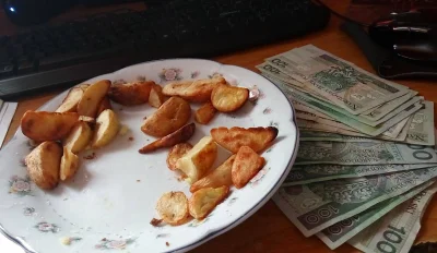 Ifter - ale zajebiste ziemniaki na obiad, sorry za bałagan na stole #gotujzwykopem #g...
