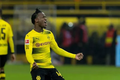 splndid - Kicker: Borussia Dortmund nie wykupi Michy'ego Batshuayia.

Oficjalnie: J...