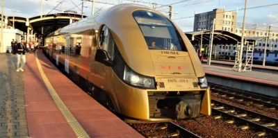 K.....S - Złoty pociąg odnalazł się w Katowicach (ʘ‿ʘ)
#slask #katowice #pociagi #po...