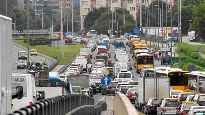 tomosano - @BojWhucie: A oto samochodowa "Masa krytyczna" w centrum Warszawy, obydwa ...