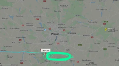Akuku69 - Już dwa samoloty krążą koło #poznan by wylądować taka #mgla
Co ciekawe z r...