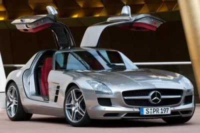 Biggus_Dickus - @Yolocaust: Mercedes SLS, kocham te niepraktycznie otwierajace sie dr...