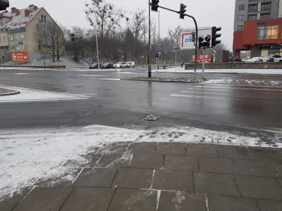 kanapkaznutella - #szczecin potwierdzam że u @Dorciqch i @dzieju41 padał śnieg, nie k...