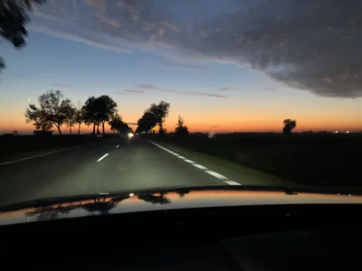 frytacz - Taki ładny zachód słońca mam zawsze w tym okresie #niebo #fotografia #zacho...