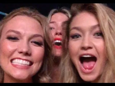 f.....s - Backstage i planowanie ;)
#taylorboners #taylorswift #karliekloss #ladnapa...