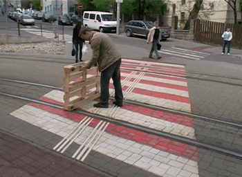 F.....x - #gif #heheszki #tramwaje Jazda bez biletu ( ͡° ͜ʖ ͡°)