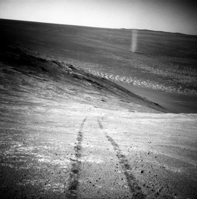 MarekAntoniuszGajusz - Łazik Opportunity zrobił zdjęcie wiru pyłowego na Marsie 


...