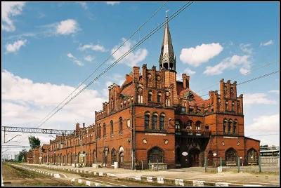 B.....n - Heh, dworzec w Nowych Skalmierzycach był dworcem granicznym (do 1914 r.) po...