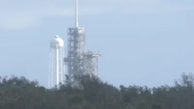 r.....7 - Gif z zabawy stawiania Falcon Heavy
#spacex