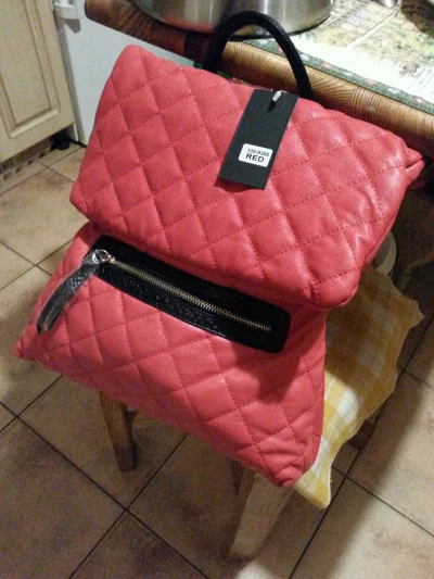 TomgTp - #modadamska #pytanie Czy jest różowy pasek który oceni ten "plecak" jako coś...