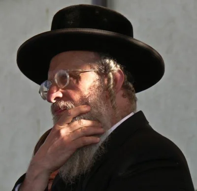 DiscoKhan - @Valbot: Jeden rabin powie tak, drugi rabin powie nie.