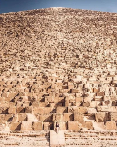 Castellano - Trochę inna perspektywa tego jak ogromna jest Piramida w Gizie
#earthpo...