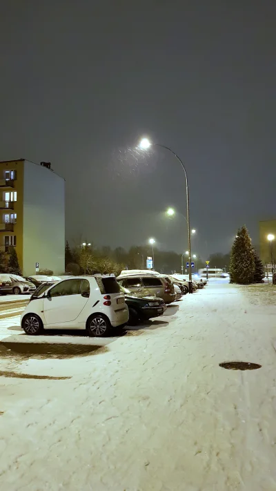 Kruchevski - #pogoda #zima #rzeszow #snieg 

Szkoda, że do świąt zostanie samo błot...