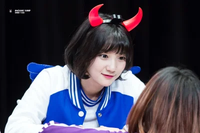 K.....o - #binnie #ohmygirl 
#koreanka