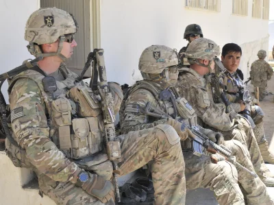 3.....m - #usarmy #afganistan #military



Po pierwsze paskudny dodatek z tym drewnem...