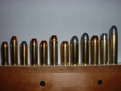 j.....n - od lewej:
.44 Magnum, .445 Super Magnum, .45 Colt, .454 Casull, .480 Ruger...