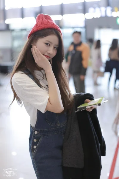 K.....o - #mijoo #lovelyz 
#koreanka