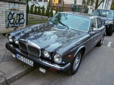 superduck - Daimler Double Six Mark III (1979-1992)
5,3l V12 283KM
0-100 km/h - 7,9s
...