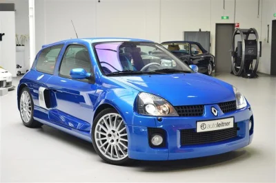 Zdejm_Kapelusz - Renault Clio V6 2005.

Jest małe, hardcorowe i nigdy nie doczekało...