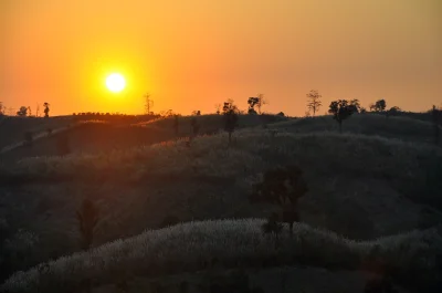 jjstok - Zachód słońca w krainie Garo - północno wschodnie Indie w rejonie Megalaya b...