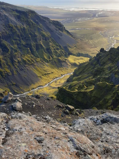 matisiarz1 - Ładny dziś widoczek miałem? Jesiennie.( ͡° ͜ʖ ͡°)
#islandia #emigracja