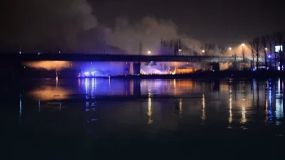energetyk - Most Łazienkowski w Warszawie leci w gorące 
#pdk #heheszki