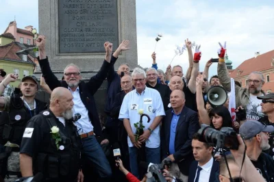 RYSZKRE8888 - @czerkies 

Tu masz kwiat polskiej postępowej młodzieży. Zobacz po praw...