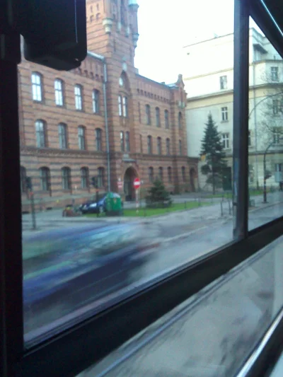 emdzi - Dziś z tramwaju witam Kraków :)
#dziendobry #krakow #krakowzrana