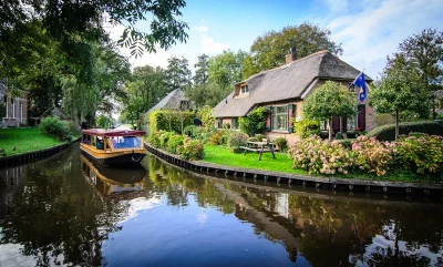 deskjetodhp - Holandia.

#holandia #swiat #europa #ciekawostki #dom #niderlandzki