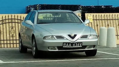 o.....y - Do kogo należy srebrna Alfa Romeo która blokuje wjazd dla mojej fury? ( ͡° ...