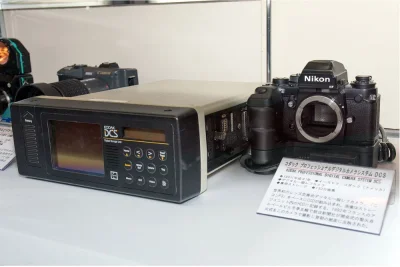gazownik - Rok 1995 - prototyp kamery cyfrowej oparty o body Nikona i sensor Kodaka. ...