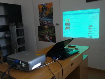 latko - W #pracabaza dostałem polecenie by przetestować projektor, więc testuje ( ͡° ...