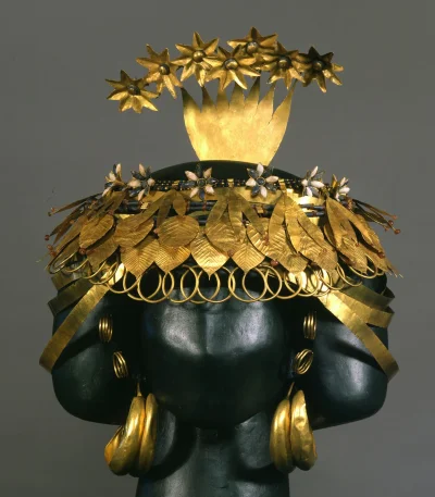 j.....a - Biżuteria sumeryjskiej królowej Puabi. Pochodzi z jednego z grobów królewsk...