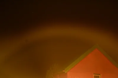 KubaGrom - Połączenie mgły i odpowiedniego oświetlenia może dać nietypowy efekt - mgl...