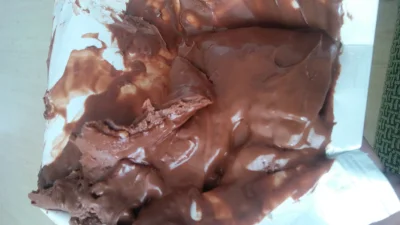 lubielizacosy - Co nie tak z ta czekolada. 22 stopnie a jest rozpuszczona.
#foodporn...