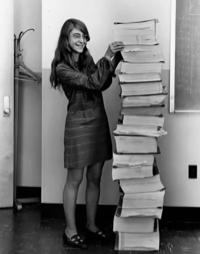y.....s - Margaret Hamilton, główny inżynier oprogramowania w Projekcie Apollo.

Miał...