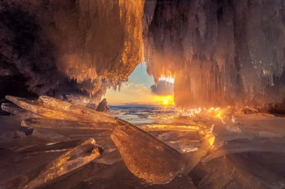 Eskimoska - Jezioro Bajkał, Rosja
Lód i słońce (ʘ‿ʘ) 

#earthporn #fotografia