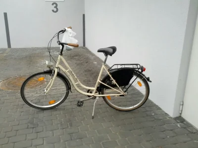 nietrywialnezerofunkcji_dzeta - Mirki z #krakow mam taki rower do sprzedania. Jeździ ...