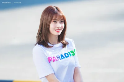 XKHYCCB2dX - #momo #twice
#koreanka #japonka