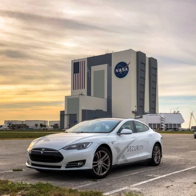 O.....Y - Samochód ochrony SpaceX w Kennedy Space Center ʕ•ᴥ•ʔ

#spacex #tesla