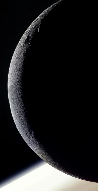 Elthiryel - Zdjęcie z ostatniego przelotu sondy Cassini obok Enceladusa, zrobione 19 ...