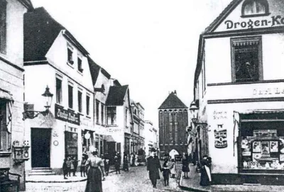 xvovx - Sławno - Brama Słupska od strony Rynku, około 1900 roku.
#xvovxpomorze #star...