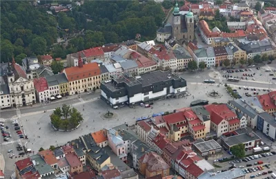 Slono - Zbrodnia na #architektura , płączę jak widzę to zdjęcie O.O. Galeria sztuki w...