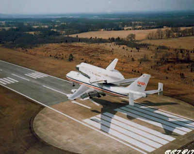 chuda_twarz - 747 SAC z Enterprise lądujący w Redstone Arsenal w pobliżu Centrum Lotó...