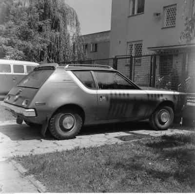 o.....y - AMC Gremlin zaparkowany w Warszawie, 1973 rok (fotografia ze zbiorów #NAC)
...