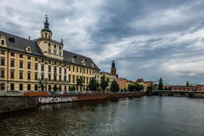 mroz3 - #dziendobry Słoneczny i dosyć ciepły poranek.

zachm. częściowe
wiatr: 9 m...