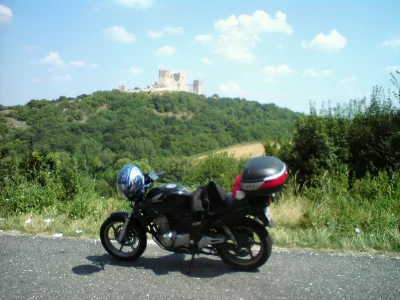 Rezonator - Gdzieś na węgrzech ( ͡€ ͜ʖ ͡€) #Honda #cb500
#motocykle #podróże #ciekawy...