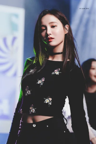 M.....m - #yeonwoo #momoland #koreanka #azjatki #ladnapani